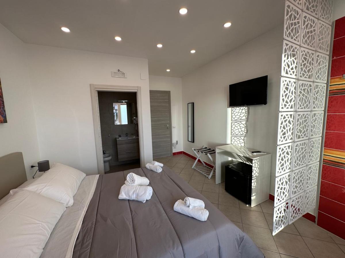 B&B Off Rooms And Relax Naples Exterior photo