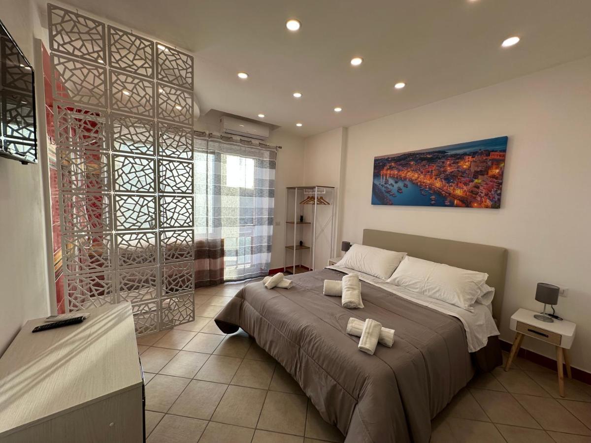 B&B Off Rooms And Relax Naples Exterior photo
