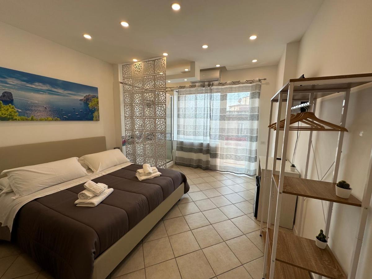 B&B Off Rooms And Relax Naples Exterior photo