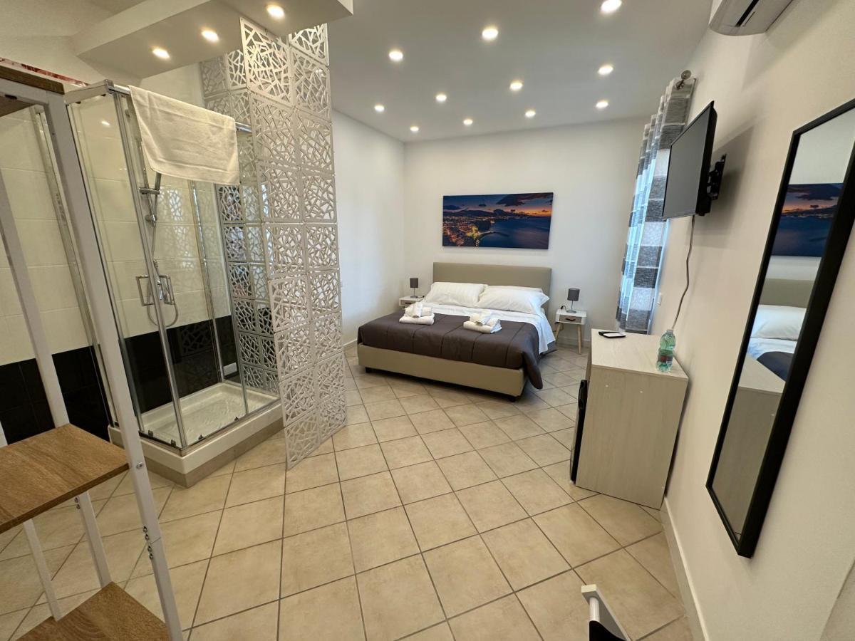 B&B Off Rooms And Relax Naples Exterior photo